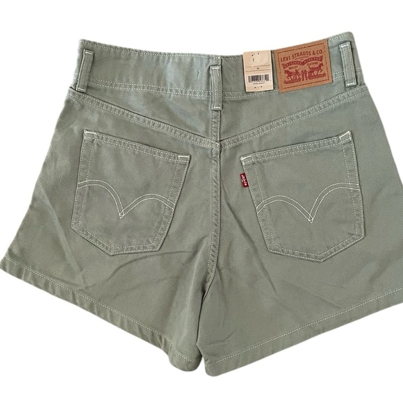 Levi’s HIGH-RISE MOM SHORTS Green Casual Shorts Size 30 - Picture 7 of 12